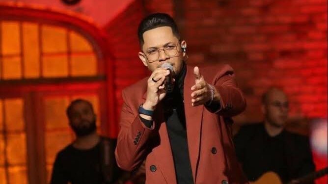 Cantor gospel morre após passar mal em cima de palco enquanto se apresentava em show na Bahia