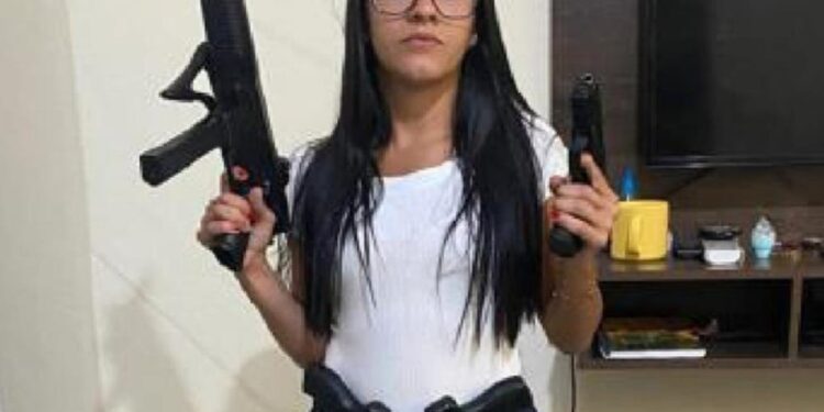 Estudante de medicina é presa na BA por suspeita de envolvimento em organização criminosa de SE