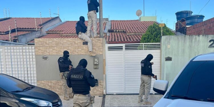 Deputado e PMs são investigados por integrar grupo miliciano na BA; justiça bloqueia R$ 700 milhões das contas dos suspeitos