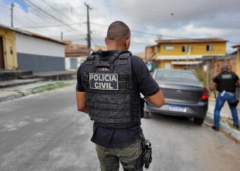 Pastor é preso suspeito de ser químico de laboratório de drogas no interior da Bahia