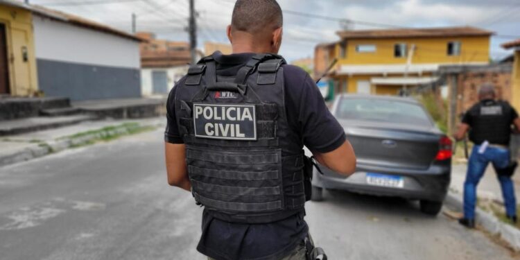Pastor é preso suspeito de ser químico de laboratório de drogas no interior da Bahia