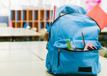 Volta às aulas: Como economizar na compra de material escolar em 2024
