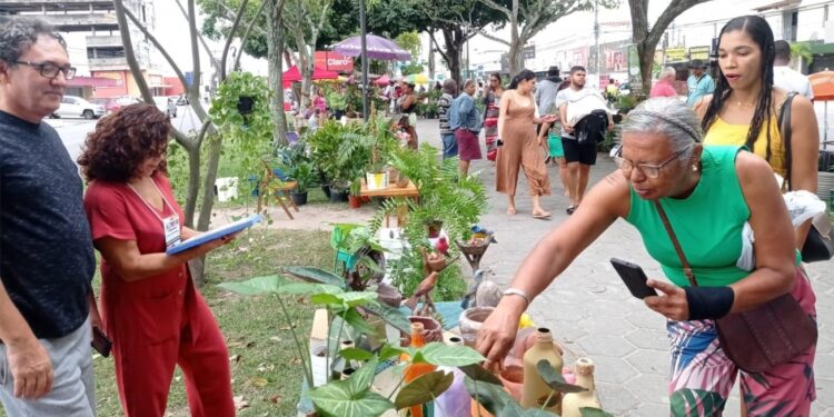 Feiras de arte e artesanato retomam atividades neste domingo