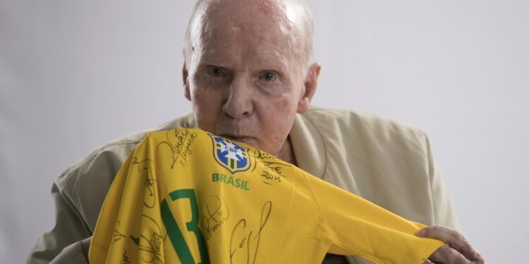 Zagallo, o único tetracampeão mundial de futebol, morre aos 92 anos