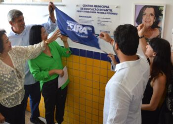 Com novo programa de Educação Integral, prefeito entrega escola no bairro Asa Branca