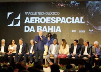 Em Salvador, Lula assina acordo de criação do Parque Tecnológico Aeroespecial da Bahia