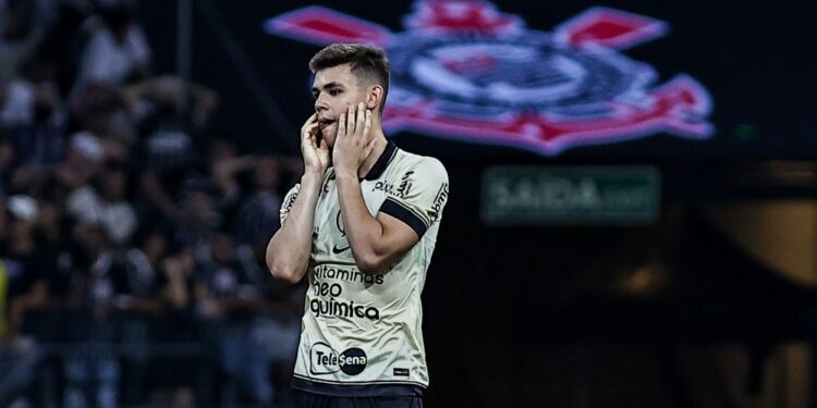 Fim da novela: Gabriel Moscardo assina com PSG e será emprestado ao Corinthians