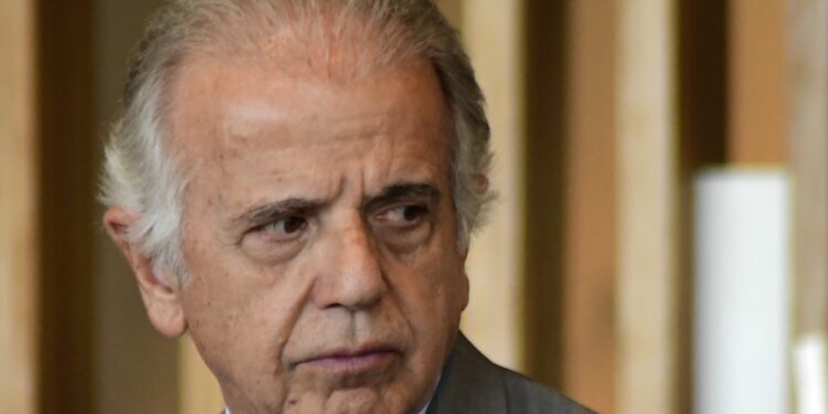 Havia vista grossa do Exército com acampamentos, diz ministro da Defesa