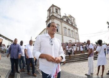 ACM Neto confirma Bruno Reis como candidato à reeleição