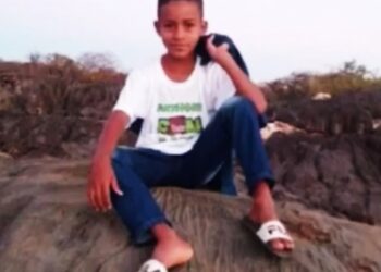 Criança de 10 anos morre em acidente na BA; vítima dirigia motocicleta e prima adolescente seguia na garupa