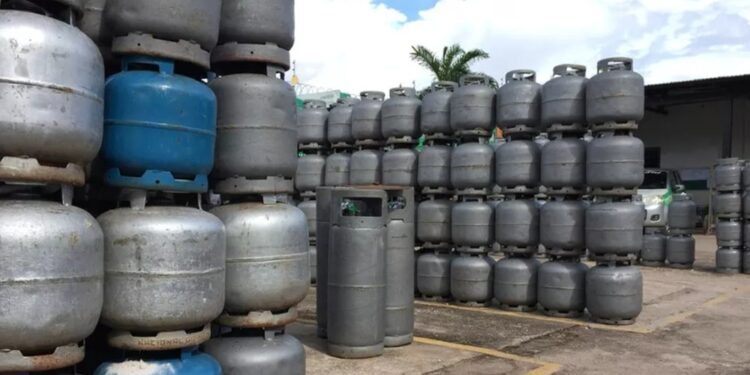 Acelen anuncia aumento no preço do gás de cozinha na Bahia