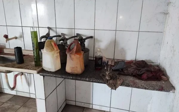 Depósito e laboratório para adulterar combustível são desativados em Feira de Santana