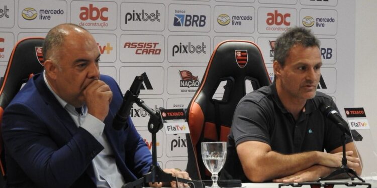 Spindel diz que alguns atletas têm medo de atuar no Flamengo: “Não querem disputar com Arrascaeta…”
