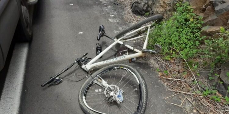 Ciclista morre após ser atropelado por carro no sul da BA; motorista fugiu sem prestar socorro
