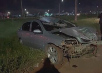 Duas mulheres morrem após batida entre carro e moto na BR-242, no oeste da Bahia
