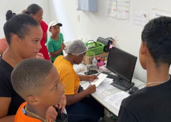 Vacinação contra a dengue continua em todas as unidades e Secretaria de Saúde