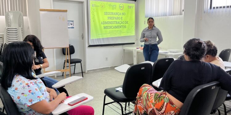 Curso no Hospital da Mulher aprimora segurança no preparo de medicamentos