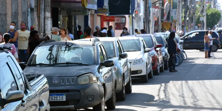 Após suspensão de licitação, prefeito diz que vai buscar solução para implantação da Zona Azul
