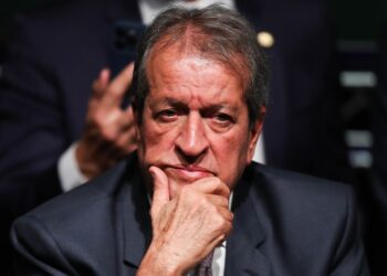 Valdemar Costa Neto corta salário de Braga Netto e Marcelo Câmara, assessor de Bolsonaro, no PL