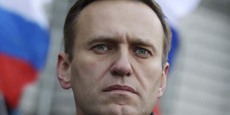 Morre na prisão Alexei Navalny, um dos principais opositores de Putin