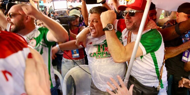 Mocidade Alegre é bicampeã do carnaval de SP