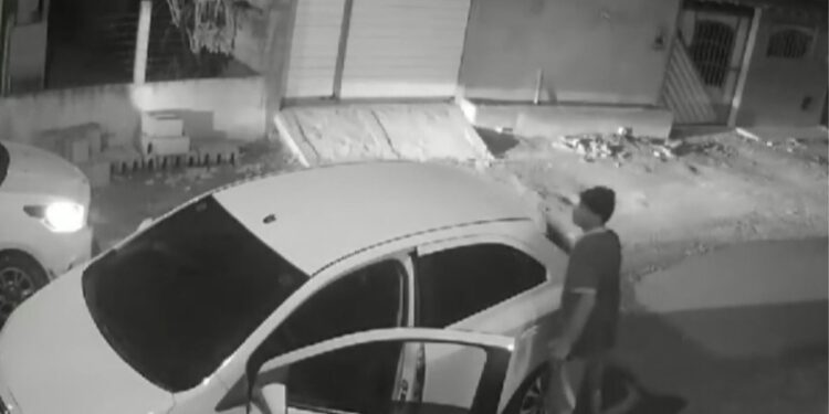 Vereador tem carro roubado na frente de casa na Bahia