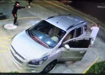 PM de folga e filha de 19 anos morrem após troca de tiros com criminosos em frente a farmácia na Zona Norte de SP