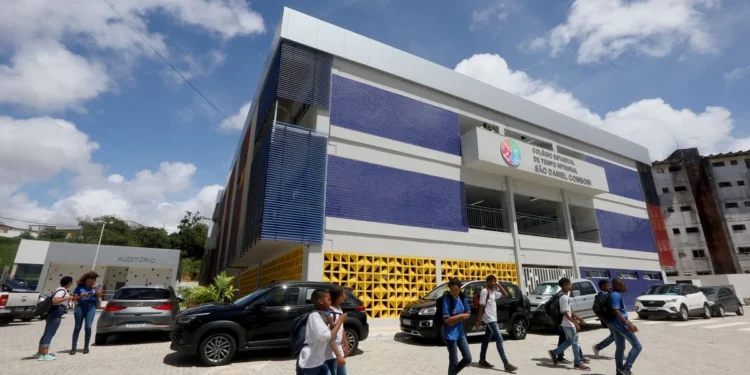 Aulas na rede estadual começam  a partir desta segunda-feira