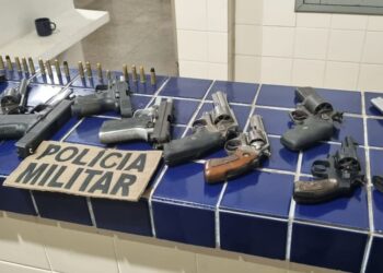 Mais de 360 mortes violentas foram registradas na Bahia em janeiro e cerca de 1,5 mil pessoas foram presas, diz SSP-BA