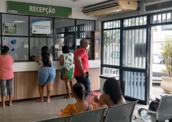 Chegada de pacientes sem regulação sobrecarrega emergência do Hospital da Mulher