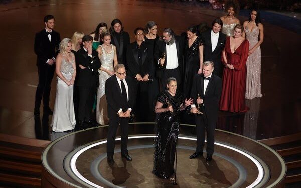 Oscar 2024: ‘Oppenheimer’ é grande ganhador da noite com sete estatuetas