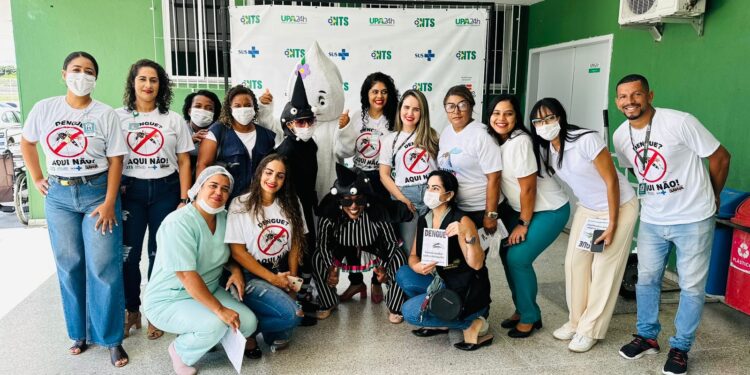 Encenação teatral com Zé Gotinha e Mosquitos na UPA Estadual de Feira de Santana alerta contra a Dengue
