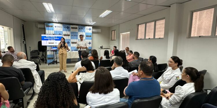 Hospital Clériston Andrade recepciona 24 novos residentes em sete áreas da medicina