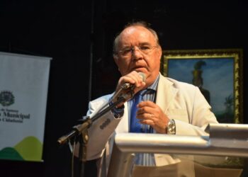 José Carneiro pede desculpas por pedir minuto de silêncio para autor de feminicídio