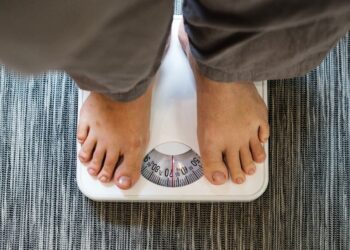 Mais de um bilhão de pessoas vivem com obesidade no mundo, aponta relatório global
