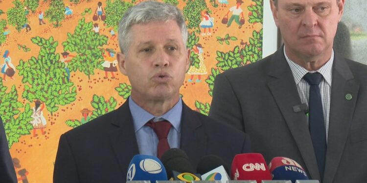 ​Lula reúne ministros para discutir formas de reduzir preços dos alimentos