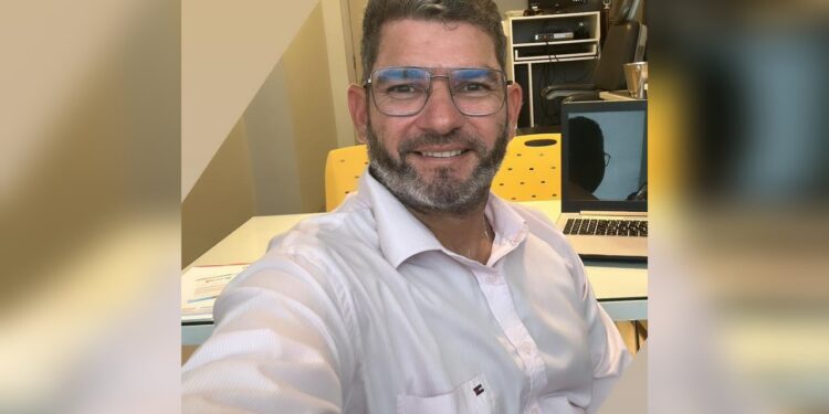 Alzheimer, doença com prevalência em mulheres, pode ter processo acelerado em indivíduos com déficit de audição