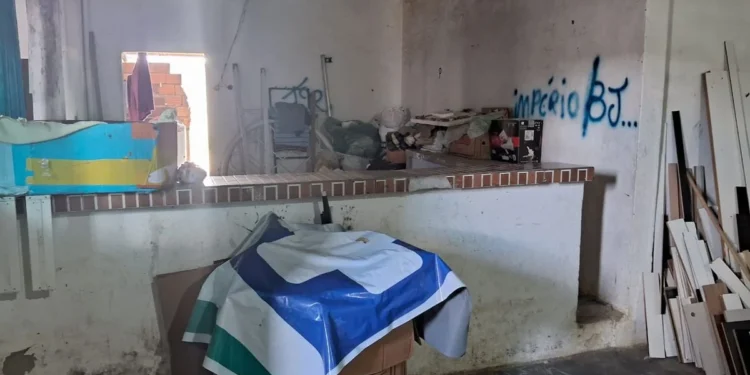Pastor controlava cartão de Bolsa Família das vítimas