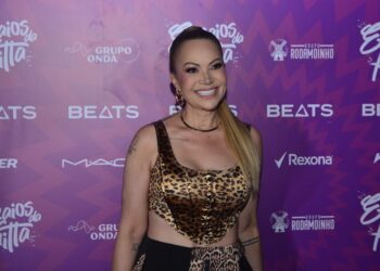 Após cirurgia de emergência, Solange Almeida cancela show na Bahia