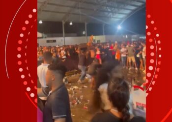 Brigas generalizadas em festa que terminou com homem morto e outros dois baleados na Bahia