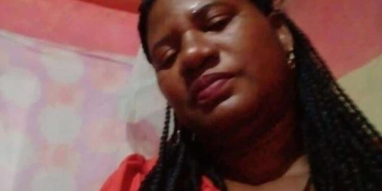 Mulher morre ao receber descarga elétrica enquanto usava máquina de lavar roupas na Bahia