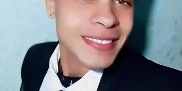 Músico gospel, jogador de futebol amador e entregador de delivery: jovem que teve corpo carbonizado era primo de vice-prefeito