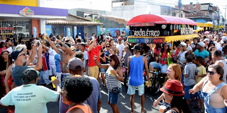 Esquenta Micareta é neste domingo: fanfarras e grupos vão agitar foliões na av. Fraga Maia