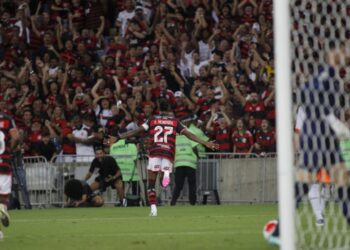 Flamengo vence de novo o Nova Iguaçu e é campeão invicto do Carioca