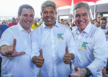 ‘Agora vai ser gol e Zé Neto vai ser prefeito’, diz Éden no lançamento da pré-candidatura