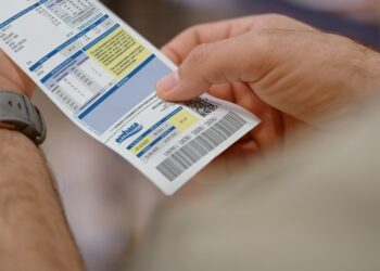 Embasa alerta para golpes em meios digitais