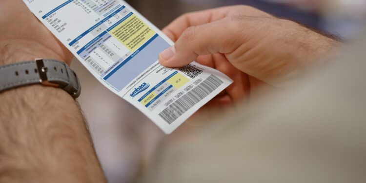 Embasa alerta para golpes em meios digitais