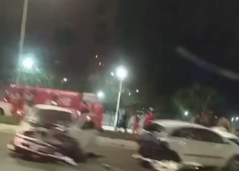 Perseguição policial resulta em colisão e incêndio de veículo roubado; suspeito é preso em flagrante