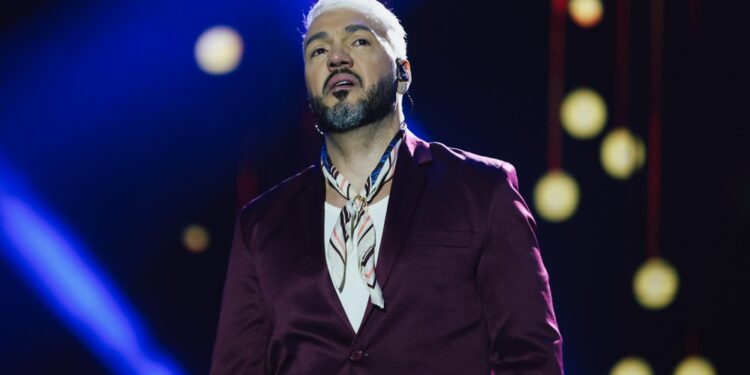 Belo abre o coração após show do Soweto: ‘Passando por momento complicado’