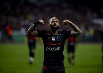 Gabigol consegue efeito suspensivo e está liberado para jogar pelo Flamengo